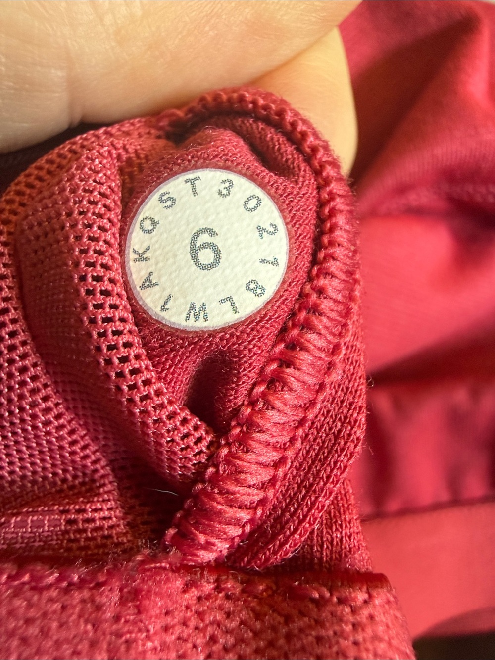 Lululemon Sun Setter Tank Top, Vintage Rose, size 6 - Picture 10 of 10